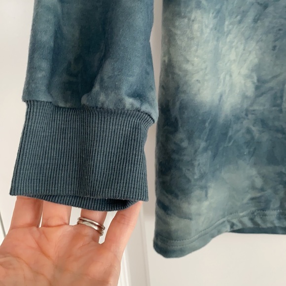 ***SOLD*** Boutique line long sleeve tie-dye shirt - Picture 2 of 5